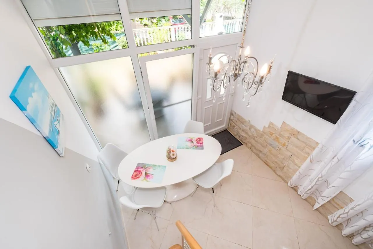 Apartments Silver Ζαντάρ 0*,