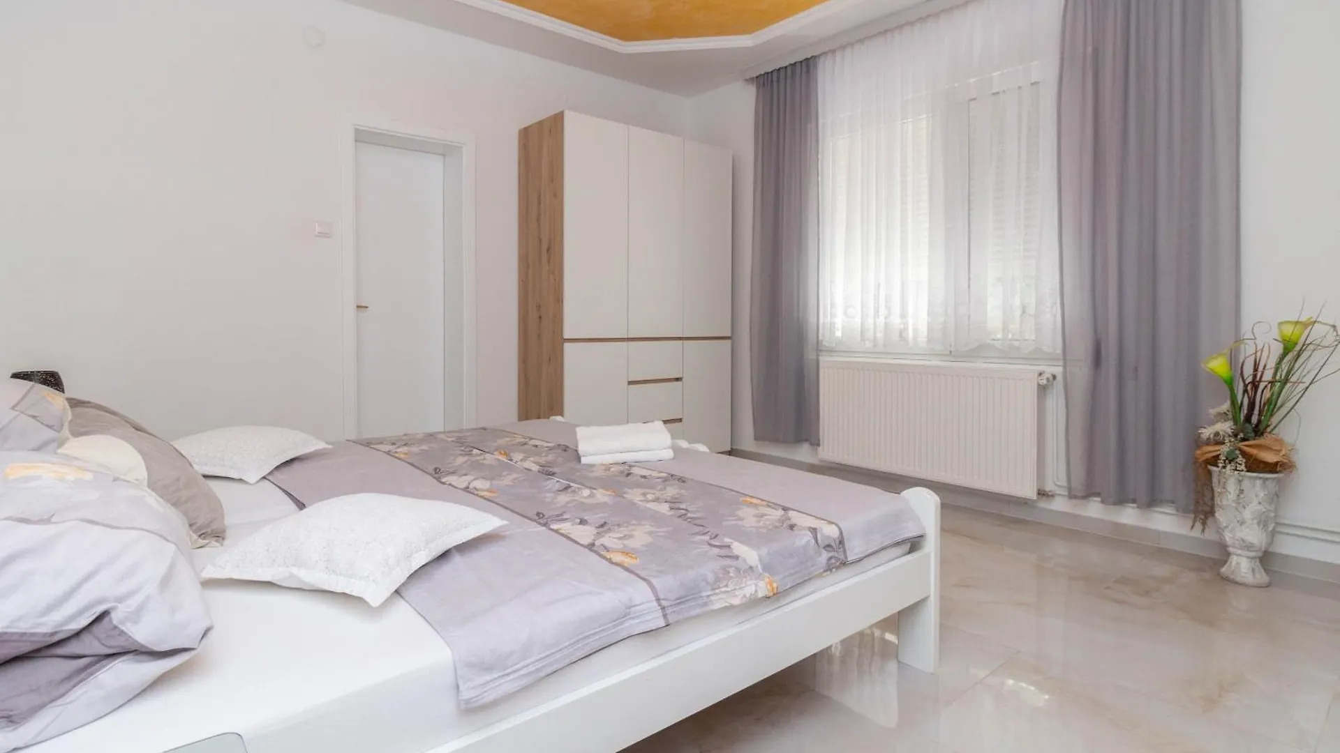 Apartments Silver Ζαντάρ